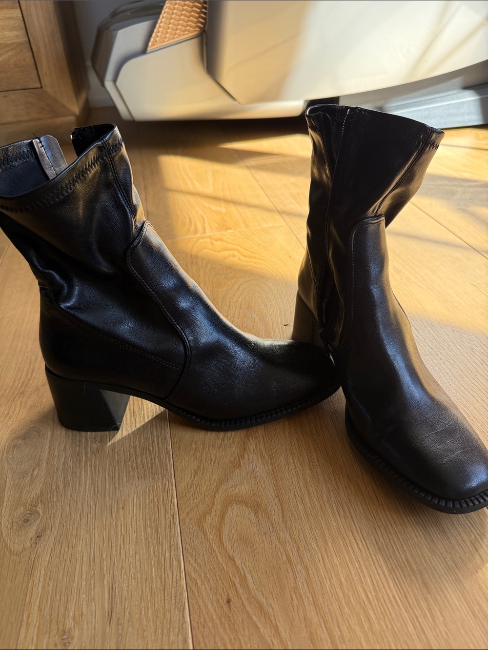 Topshop Black Leather Mid-Heel Ankle Booties